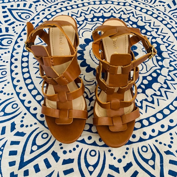 ✨Altar’d State wedge heels✨ - Picture 1 of 10